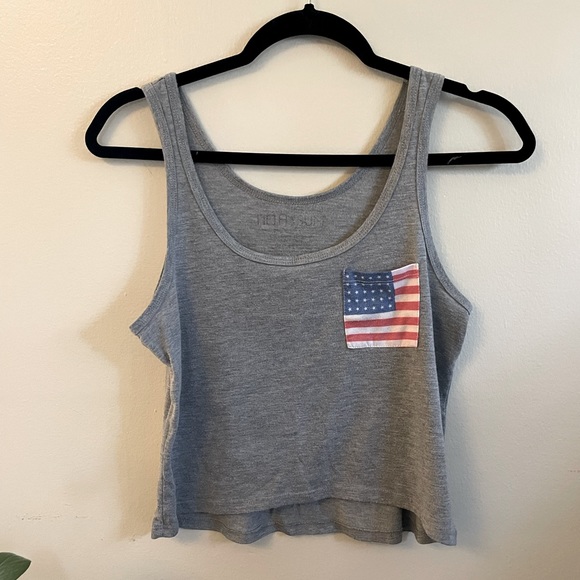 Fifth Sun Tops - Fifth Sun | Gray Flag Pocket Crop Tank | Size XS/S